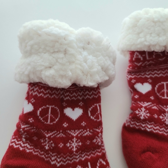Old Navy Red Christmas Fur Lined Slipper Socks - Picture 2 of 6